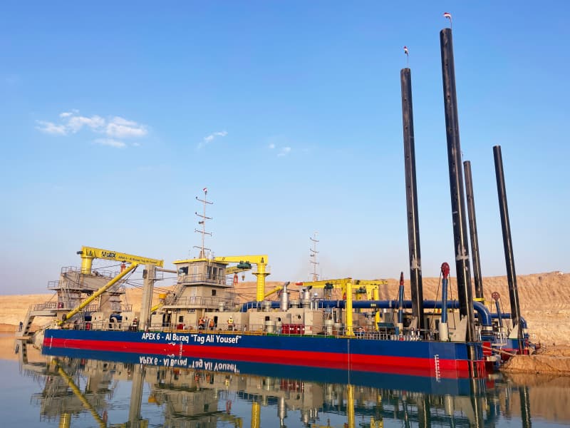 Draga de succión con cabezal de corte grande JLCSD750 de 8000 m³/h para dragado de ríos, lagos y minería.