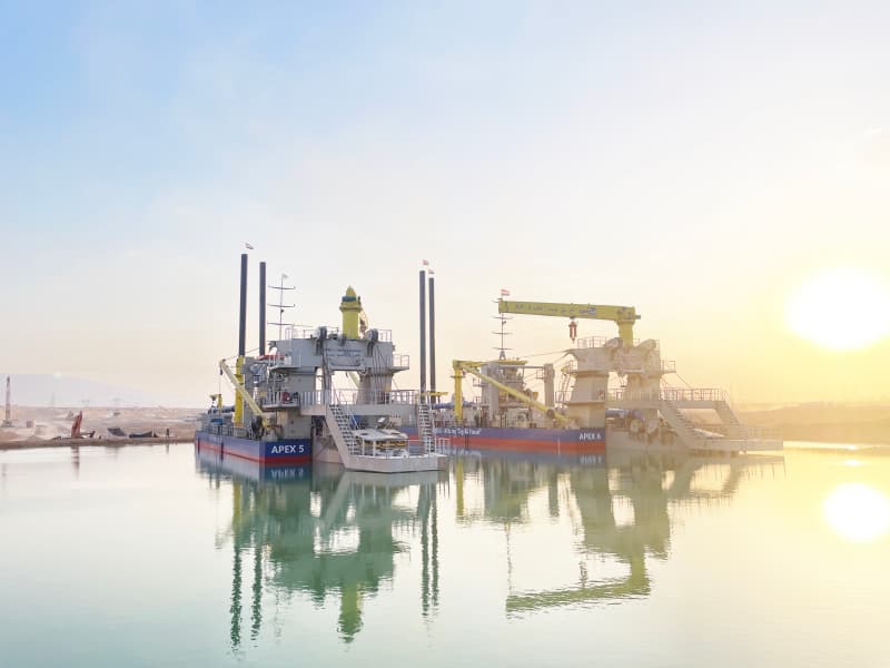 Draga de succión con cabezal de corte grande JLCSD750 de 8000 m³/h para dragado de ríos, lagos y minería.