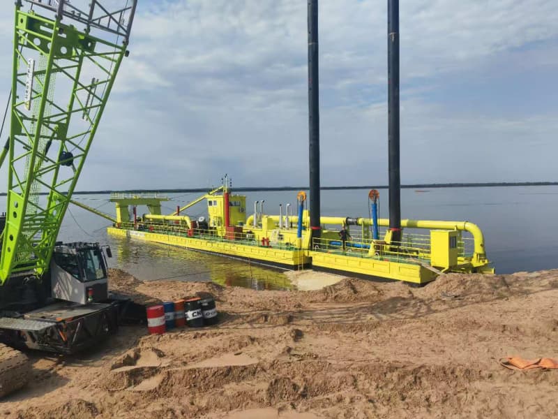 Draga de bomba sumergible con cortador de arena y succión para mayor profundidad de dragado