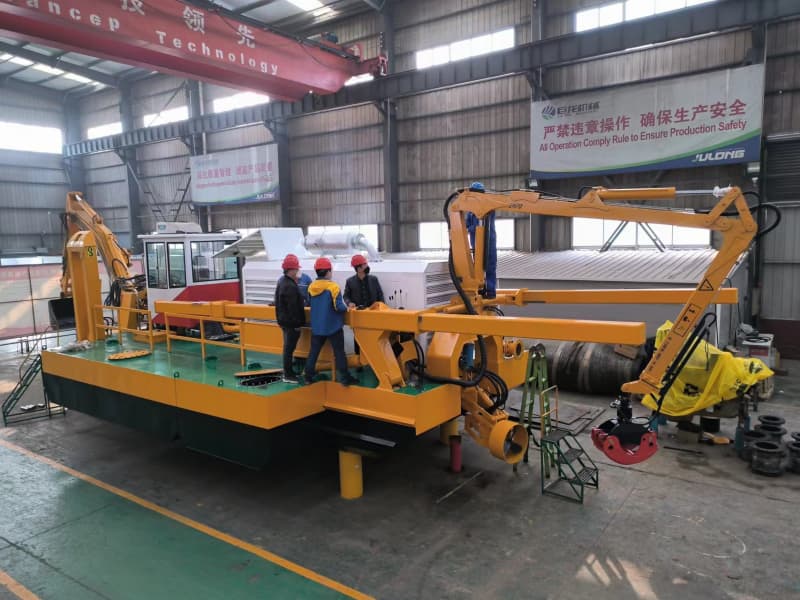 Draga anfibia multifuncional (900 m³/h) con bomba de succión/cubo