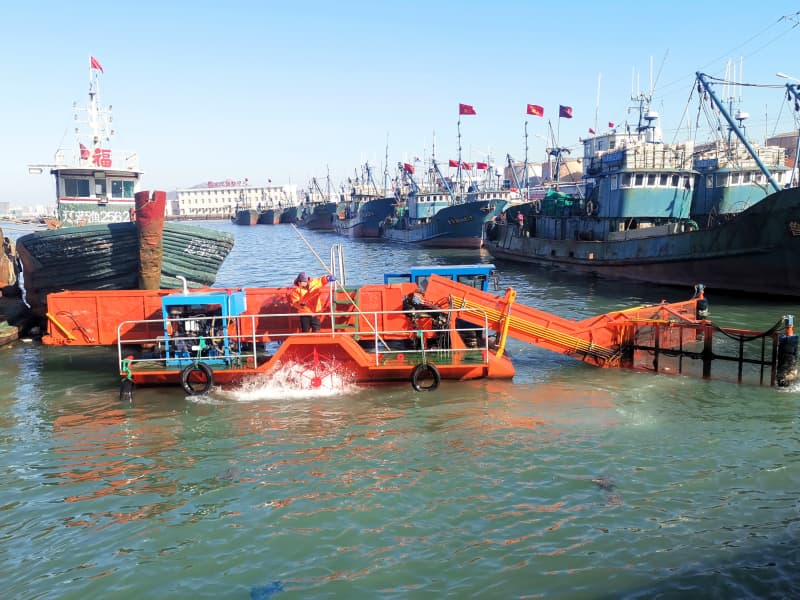 Barco de limpieza automática de agua/Recolector de malezas acuáticas/Barco desnatador de basura
