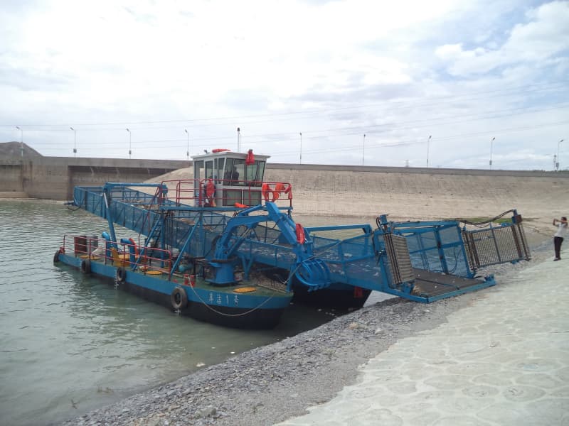 Barco de limpieza automática de agua/Recolector de malezas acuáticas/Barco desnatador de basura